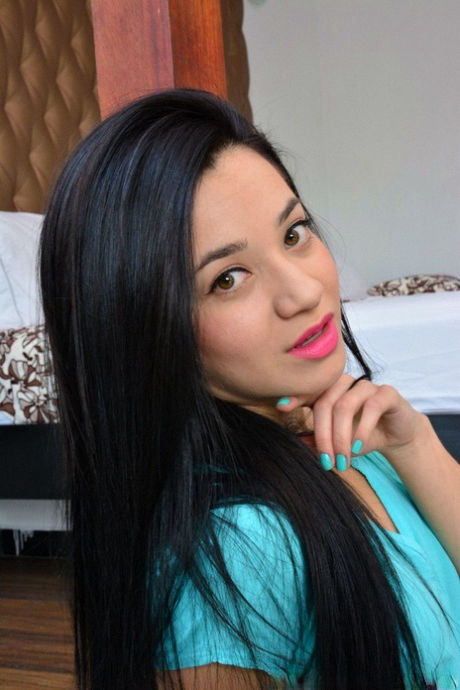 MAMACITAZ - Petite Colombian Babe Picked Up And Fucked Hard