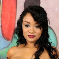 Black Kylayah Sparks Bangs a White Dick
