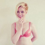 Casting Pearl, Desperate Amateurs, hot and fit blonde