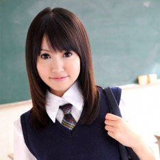 Japanese babe Kotomi Asakura was squirting, uncensored